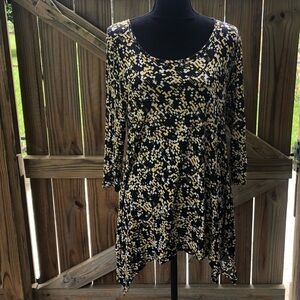 August Silk Black Yellow & White Scoop Neck Tunic Size M